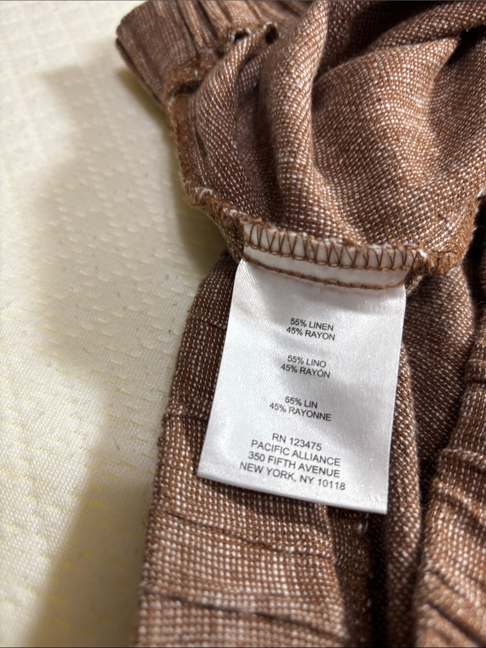 Ellen Tracy Brown Textured Linen-Blend Cropped Chinos 55% Linen 45% Rayon - Picture 9 of 12